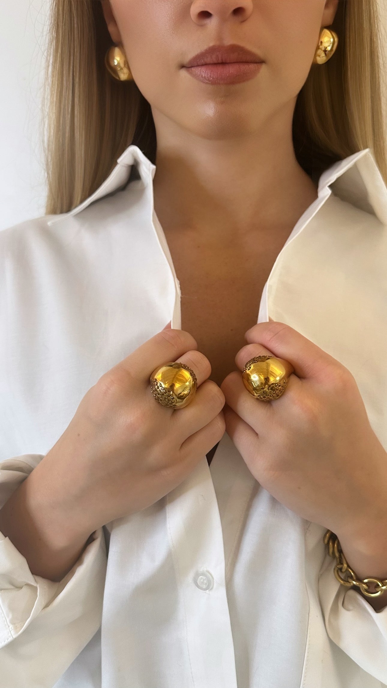 Bague dôme doré strass marron